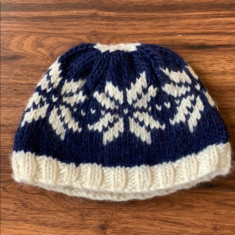 Hand knit hat